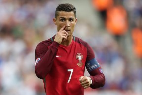 王楚钦赛后表示感谢现场观众，王楚钦什么水平