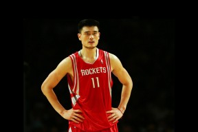 蛙泳冲刺突尼斯女选手状态上佳，女子蛙泳游泳冠军